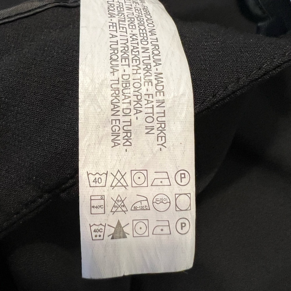 Zara Dress Pants Women’s Size XS - Black With Zipper Closure - Picture 6 of 9
